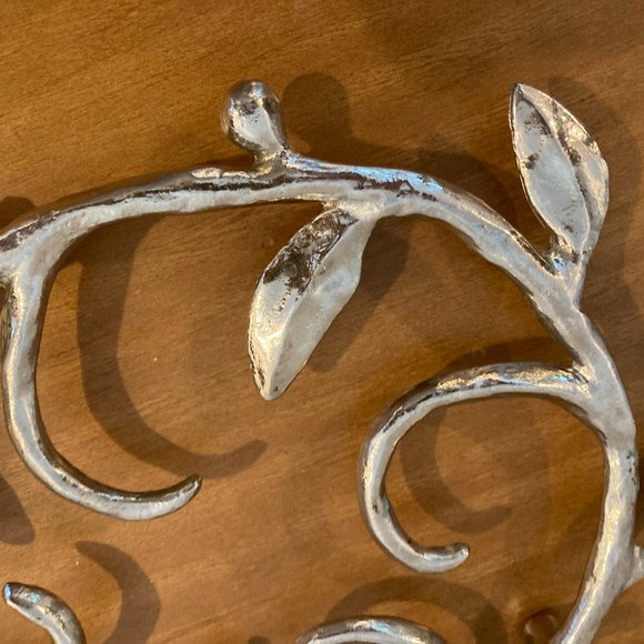 Michael Aram oval vine large Silver Trivet - Picture 7 of 7